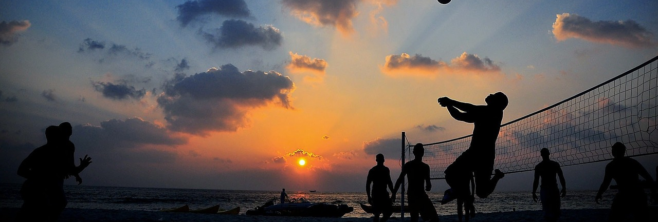 Wir spielen auch Beach-Volleyball